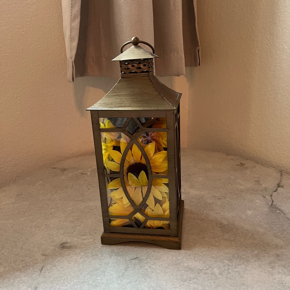 Checkered Sunflowers Lantern Size 12-4.5 Inches